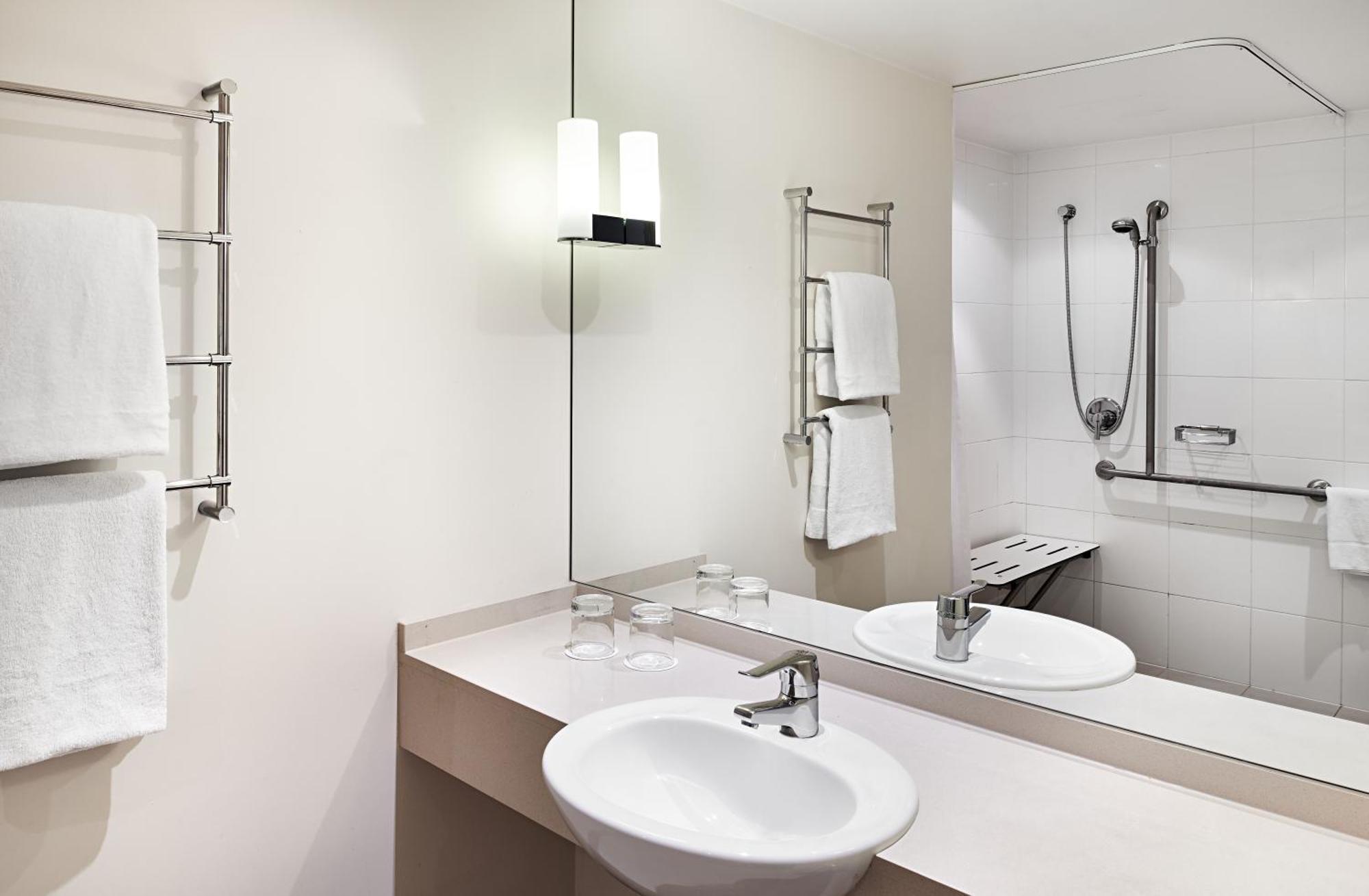 Отель Crowne Plaza Sydney Macquarie Park By Ihg Экстерьер фото